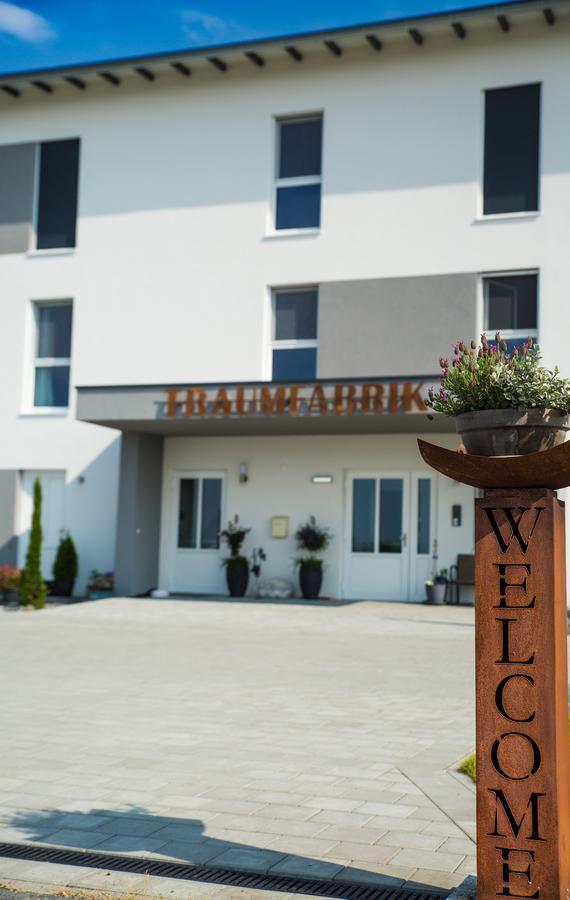 Hotel Traumfabrik Büttelborn Kültér fotó
